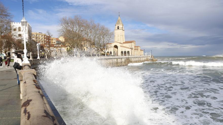 El tiempo está loco en Asturias: mañana vuelven los chubascos en toda la región y bajan los termómetros