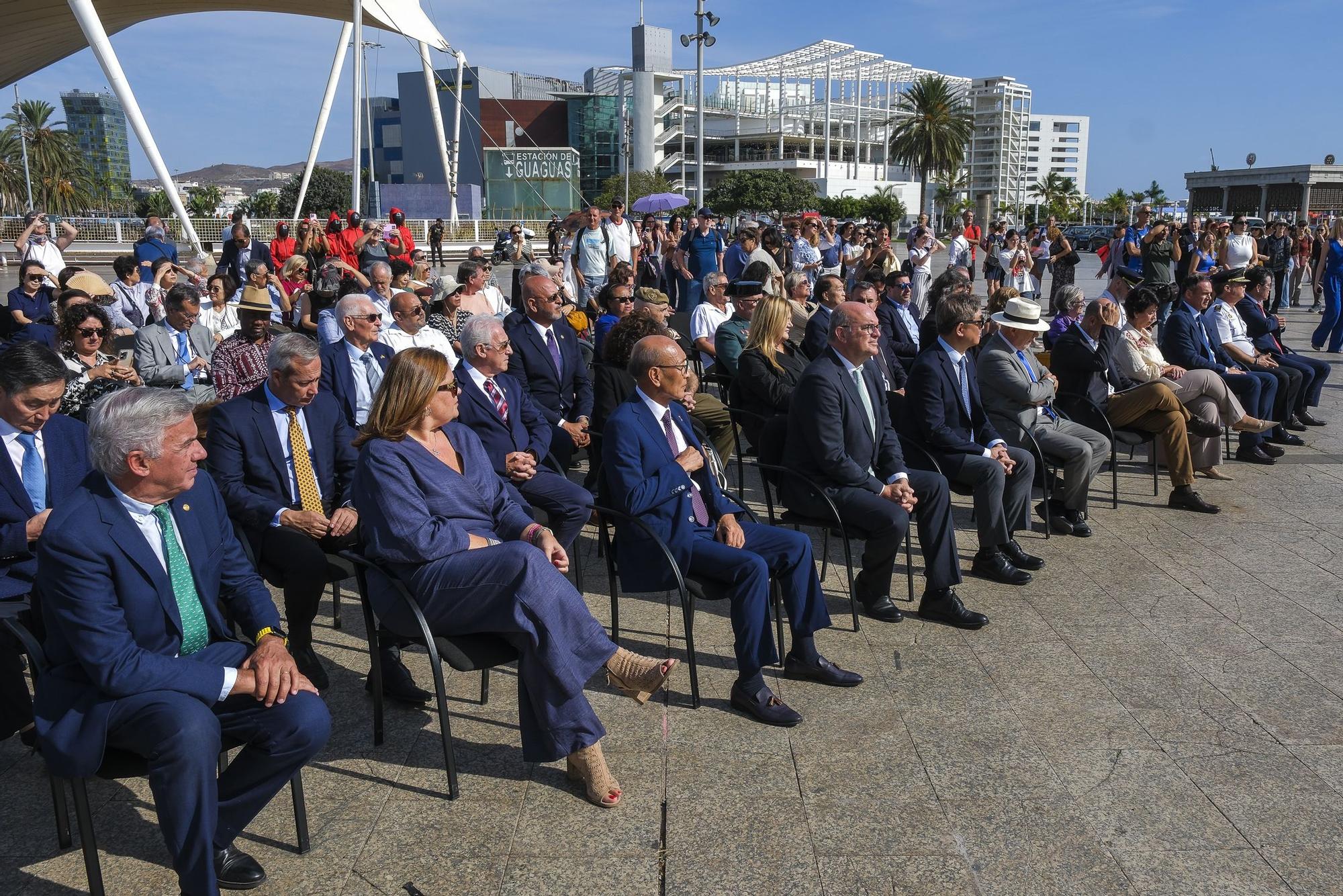 Inauguración del 'Greetingman'