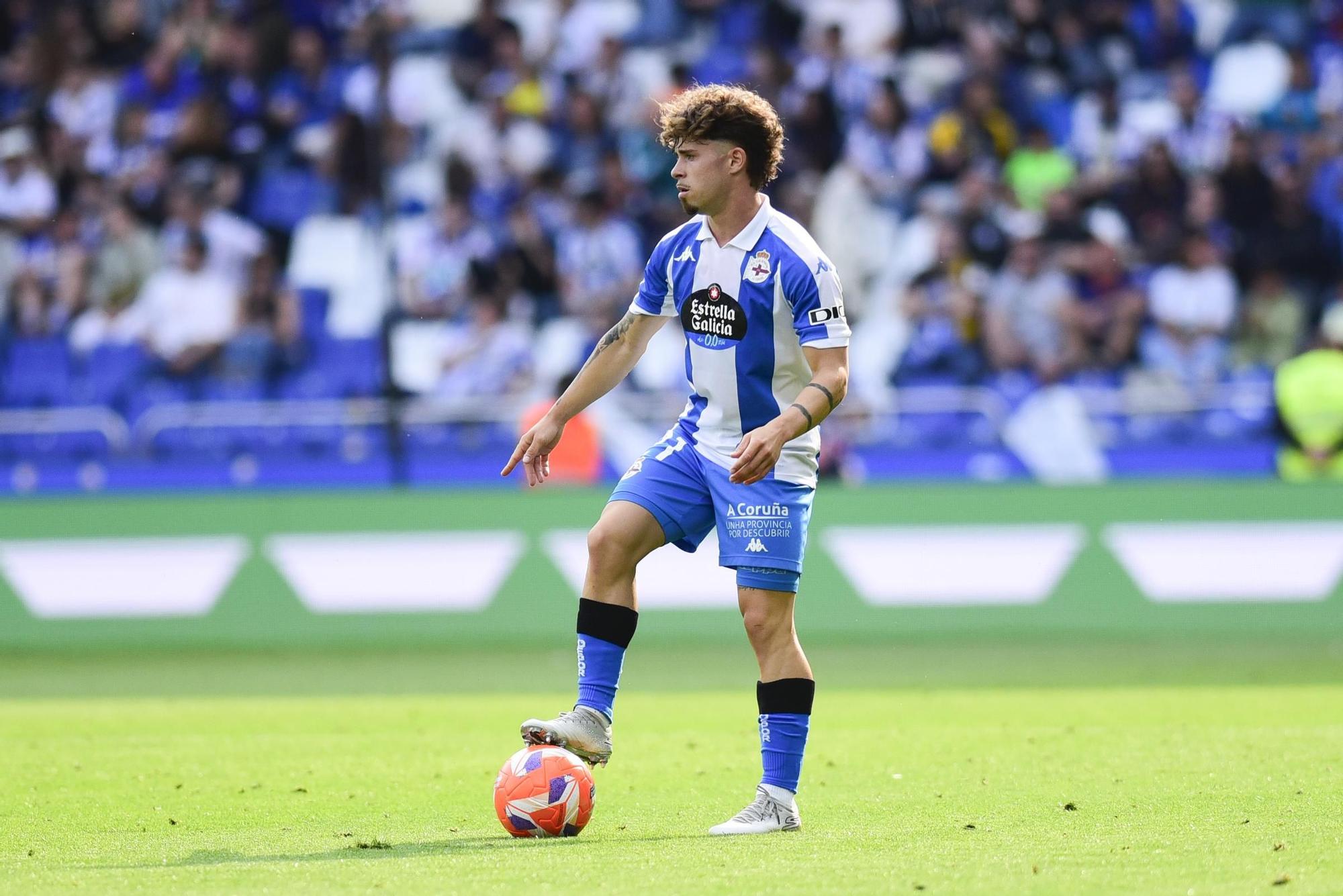 El Dépor cae goleado (0-4) por el Elche para cerrar la temporada 2025-25 en Riazor