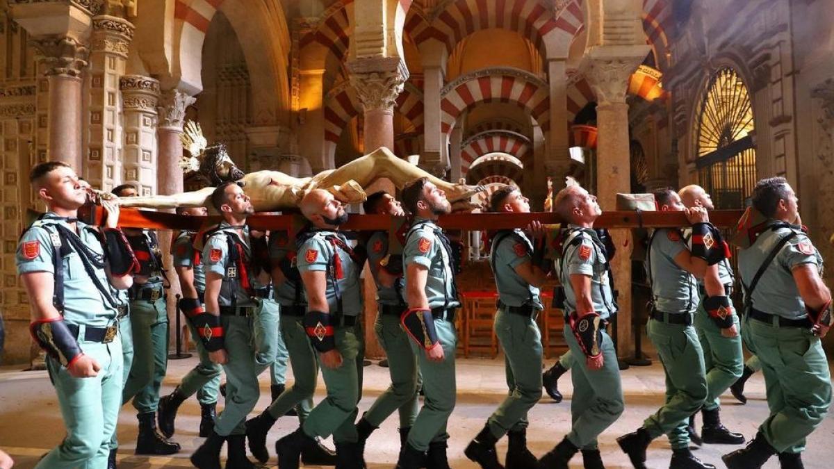 La Legión en la Mezquita-Catedral.