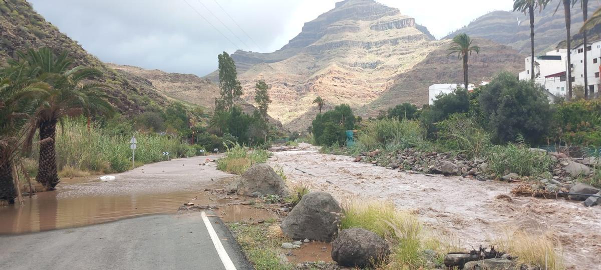 San Bartolomé de Tirajana organiza un convoy de emergencia para los vecinos del Barranco de Soria