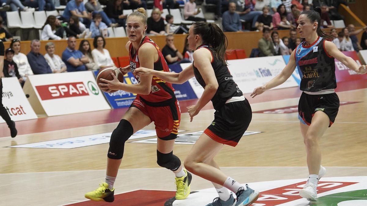Magarty Regan Magarity, inclosa en el cinc ideal de la Lliga