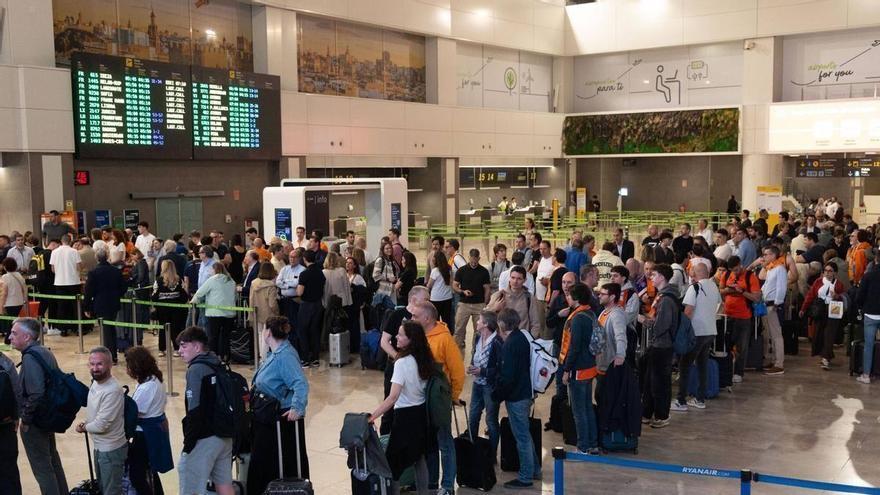 El Gobierno aprueba los 402 millones para ampliar el aeropuerto de Valencia