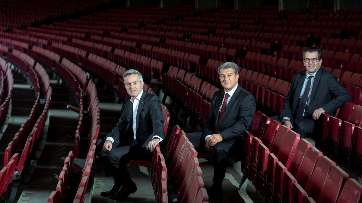 Víctor Font, Joan Laporta y Toni Freixa, candidatos a la presidencia del Barça en 2021, en el gol sur del Camp Nou.