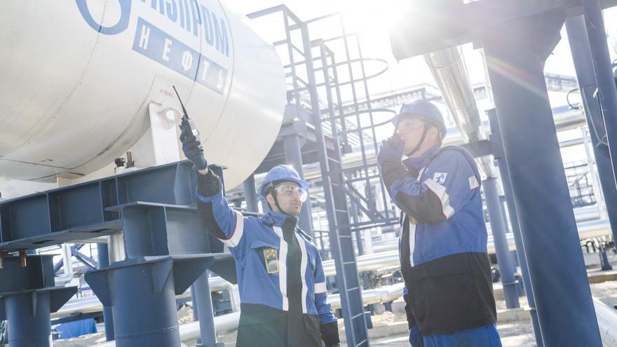Gazprom propone por primera vez pagar un dividendo provisional tras lograr unos beneficios récord