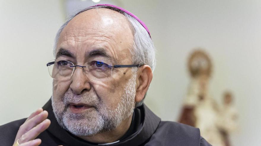 El Arzobispo de Oviedo llama a “recuperar lo que vale la pena” ante la “pretensión marroquí”, tras la concentraciones masivas de apoyo a Ceuta