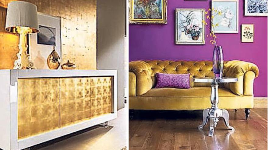 A  la izquierda, cómoda dorada. A la derecha sofá Chester tapizado en color oro. | archivo