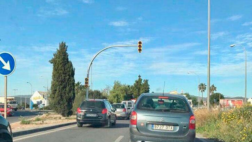 La rotonda de acceso a la carretera de Sóller estrena semáforos inteligentes