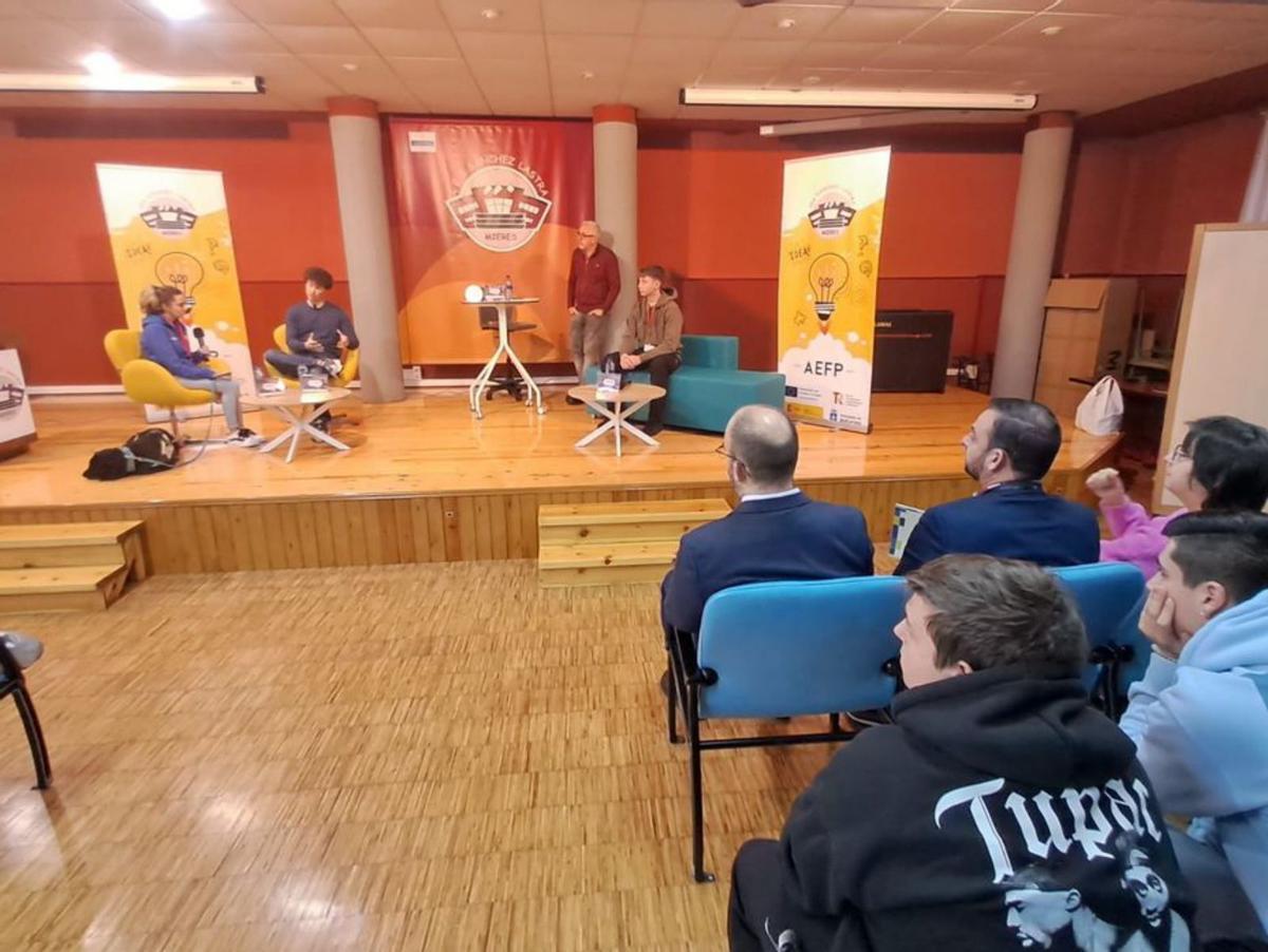 El debate protagonizado por Carmen López, Javier Villa y Samuel Díaz.