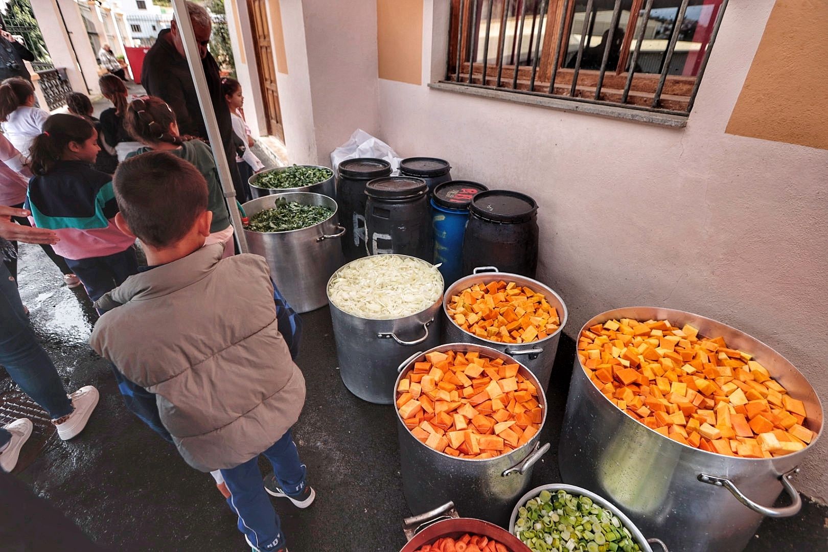 Preparativos del Puchero de La Florida