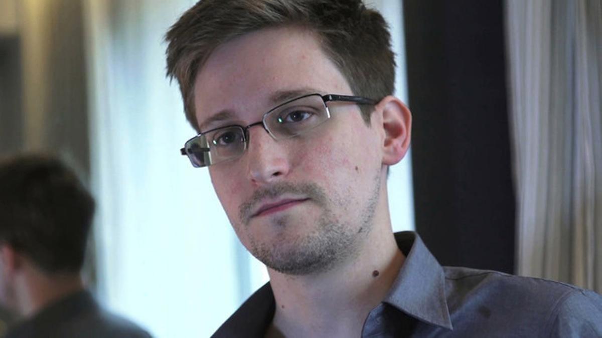 Edward Snowden, durante la entrevista a 'The Guardian' en un hotel de Hong Kong, el pasado 6 de junio.