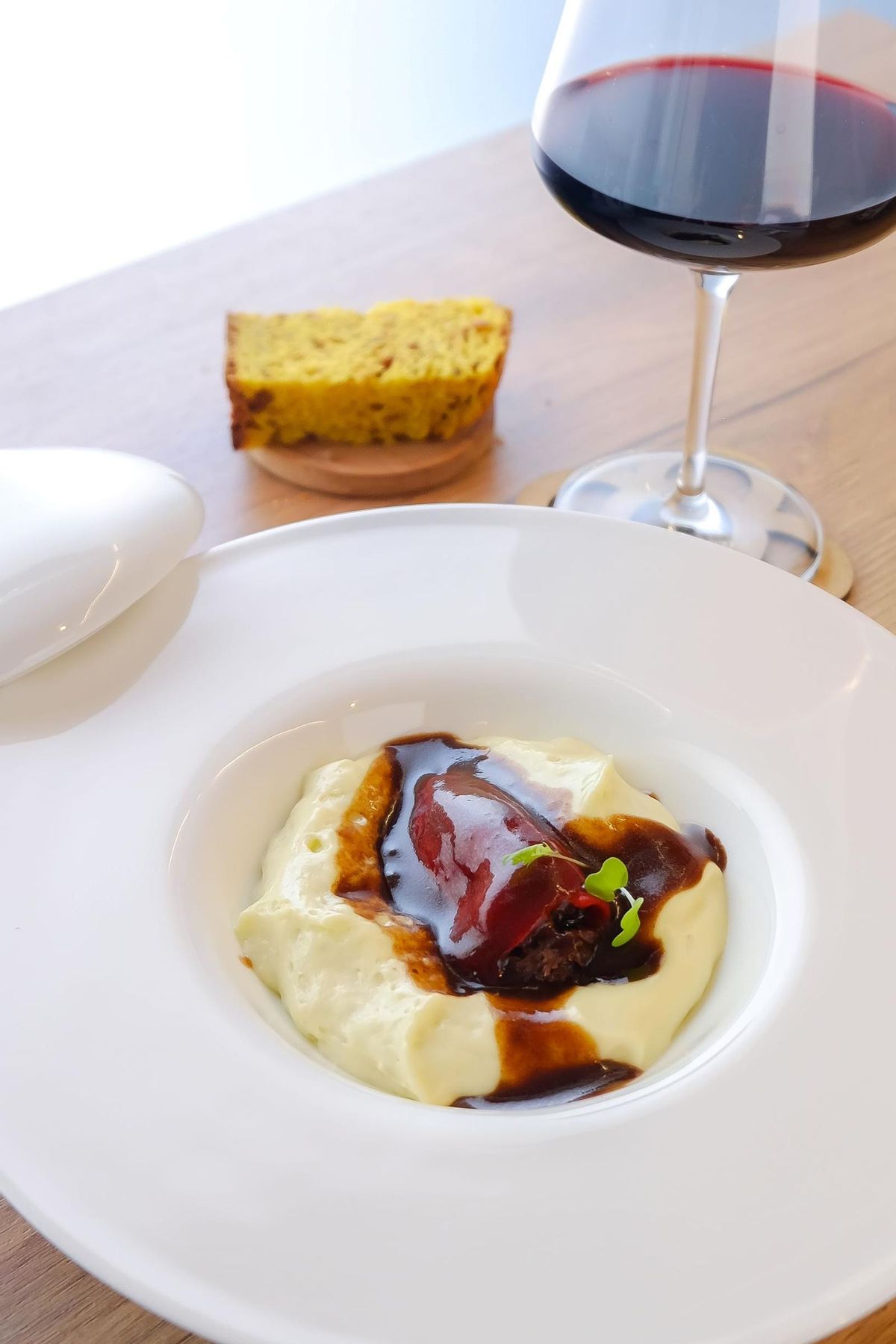 El restaurante del chef Iván Valero cumple 10 años en Sevilla