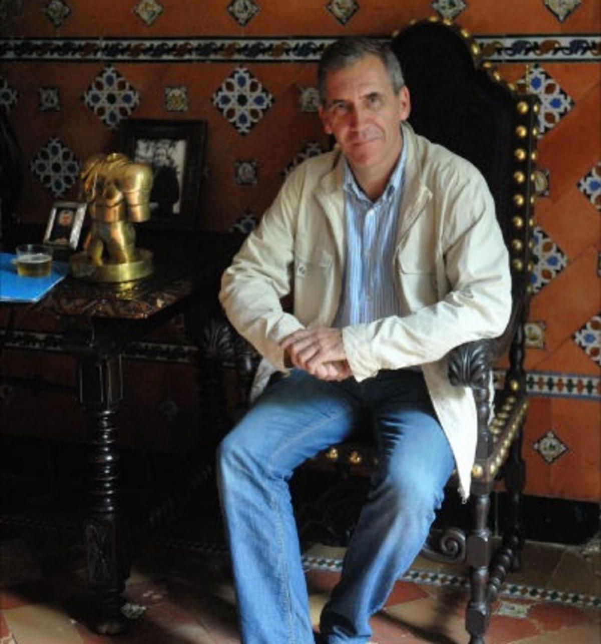 José María Morente, sentado en la silla del despacho de Joselito. | C. T.
