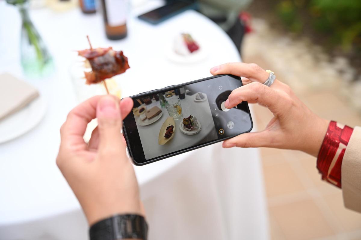La granada mollar protagonista en la inauguración de Menjars de la Terra en el Restaurante La Taula de Elche