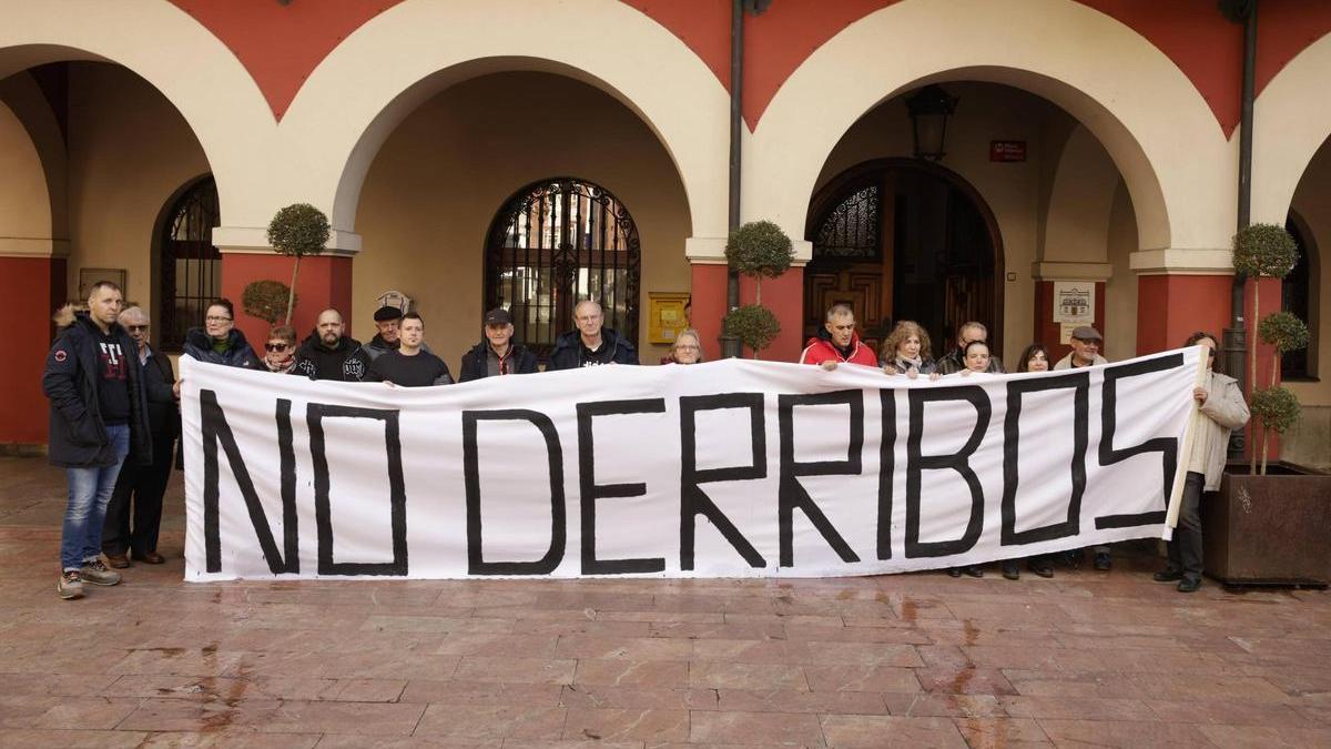 POLÉMICA LANGREO | Los vecinos de El Puente, en Langreo, relanzan sus ...