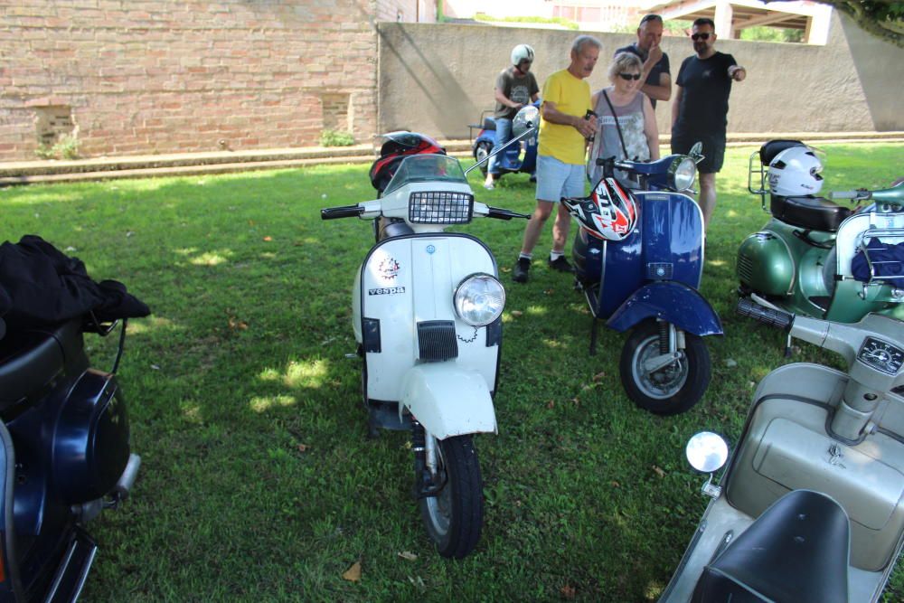 Fortià acull la 15a Trobada de Vespa i clàssiques