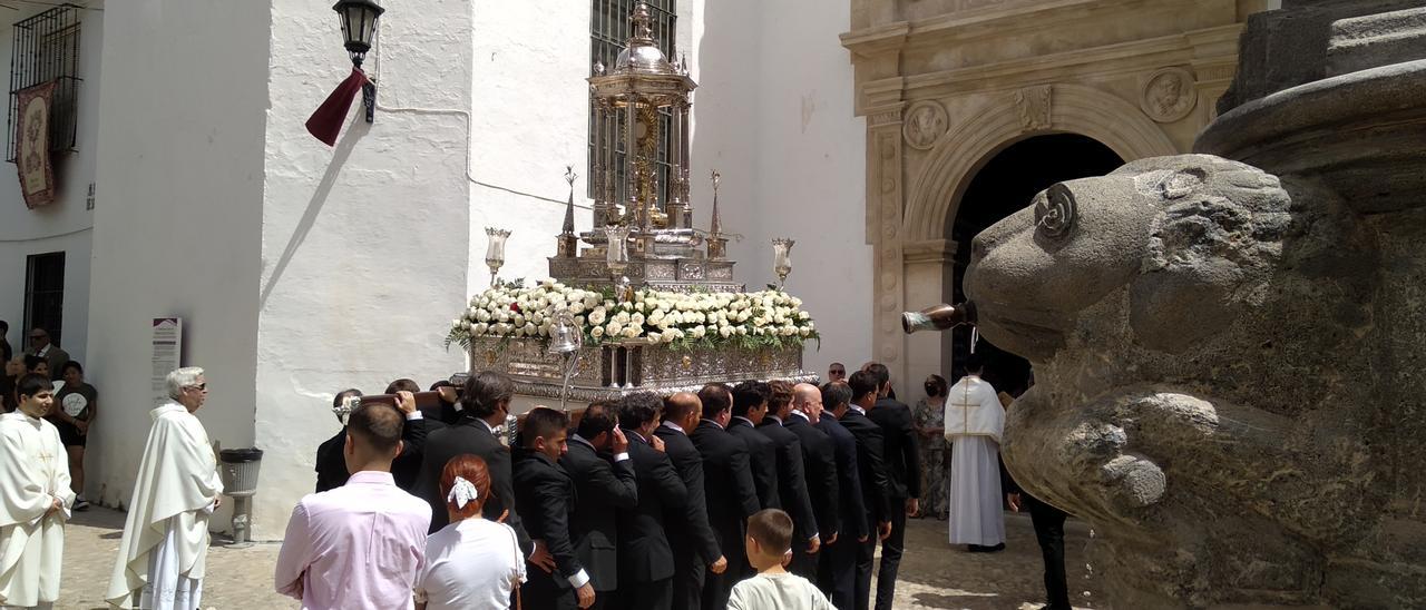 Desfile del Corpus en Priego.