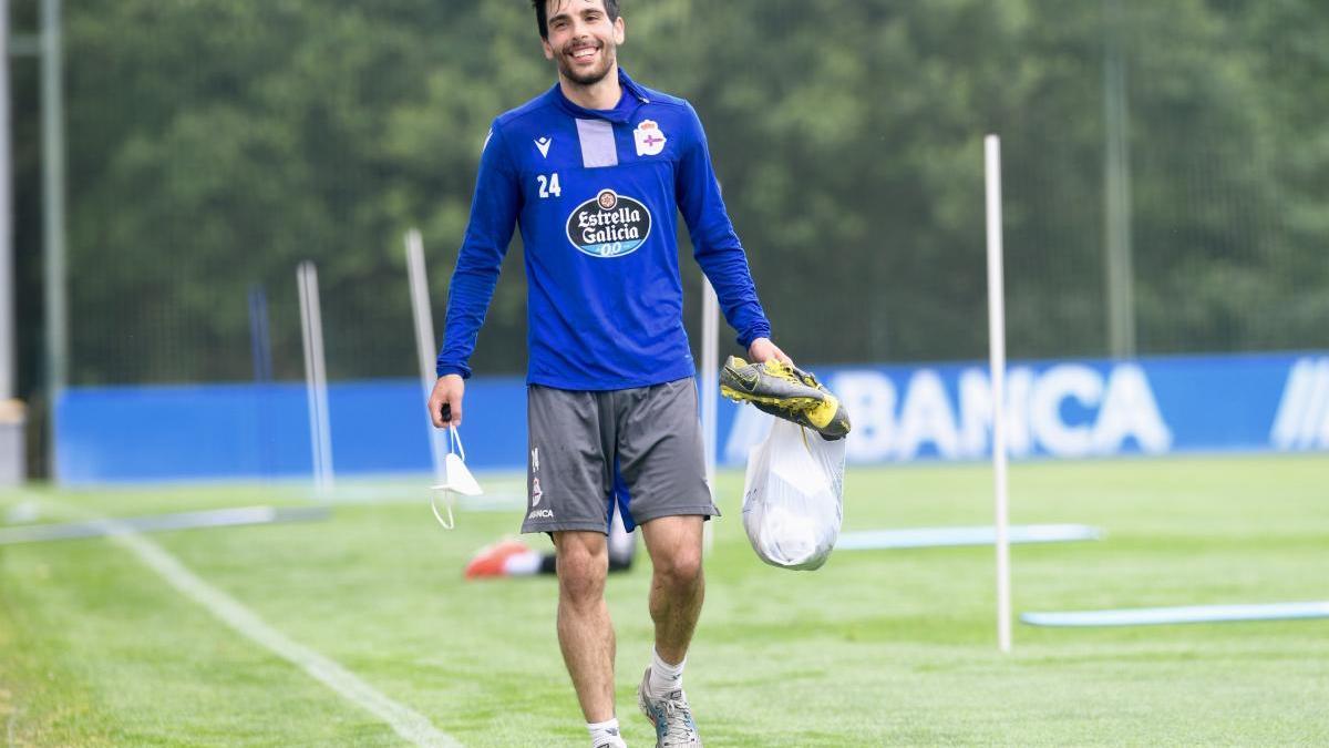 Eneko Bóveda, en un entrenamiento en Abegondo.