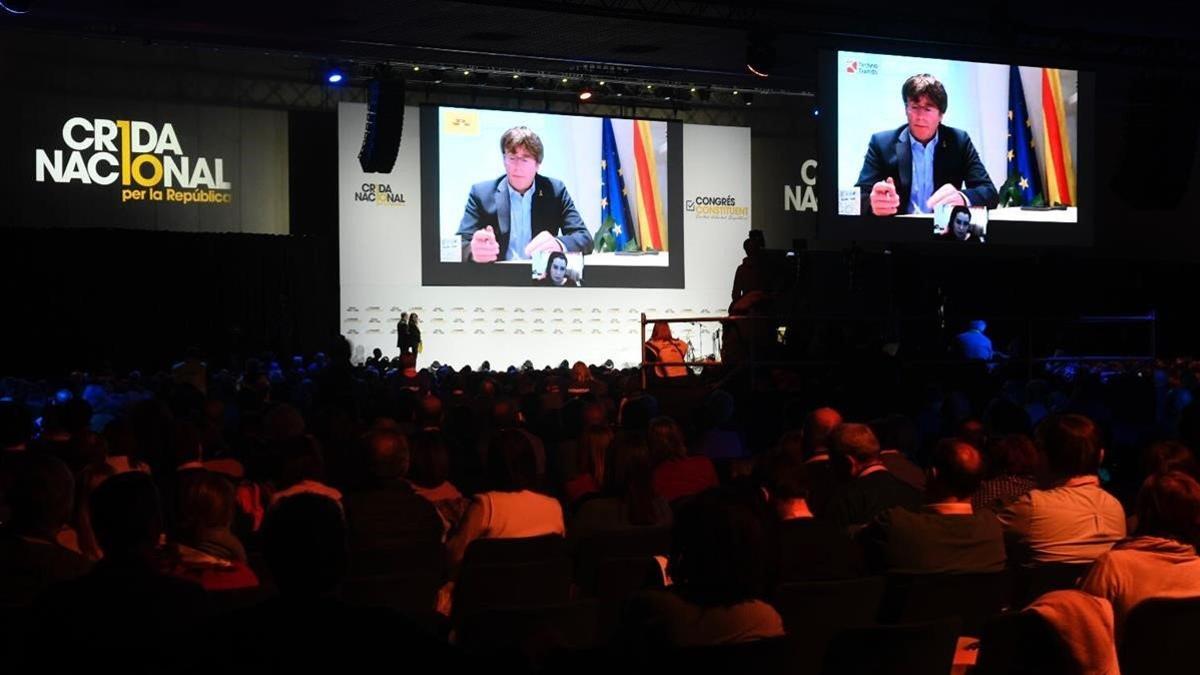 El 'expresident' Carles Puigdemont, durante la clausura del congreso constituyente de la Crida.