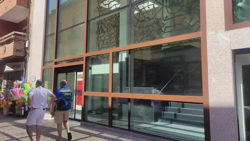 VÍDEO | Recorrido por el reformado mercado de abastos en nuevo Centro Multiusos, en Benavente