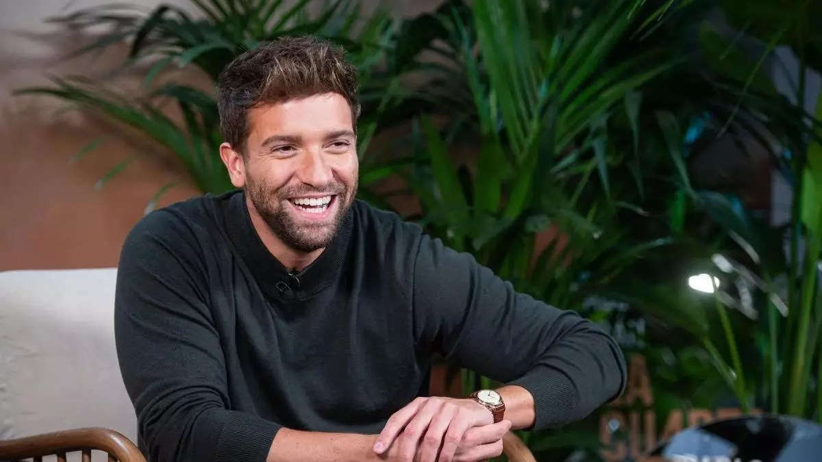 Así es el chalé de Pablo Alborán a menos de media hora de Madrid: diseñado por su hermana mayor, minimalista y luminoso