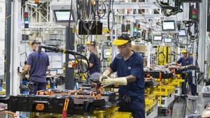 Catalunya i Madrid s’allunyen de la productivitat de les regions més riques