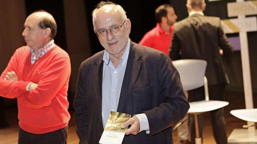 Benigno Blanco, durante la presentación de Avanza en Gijón.