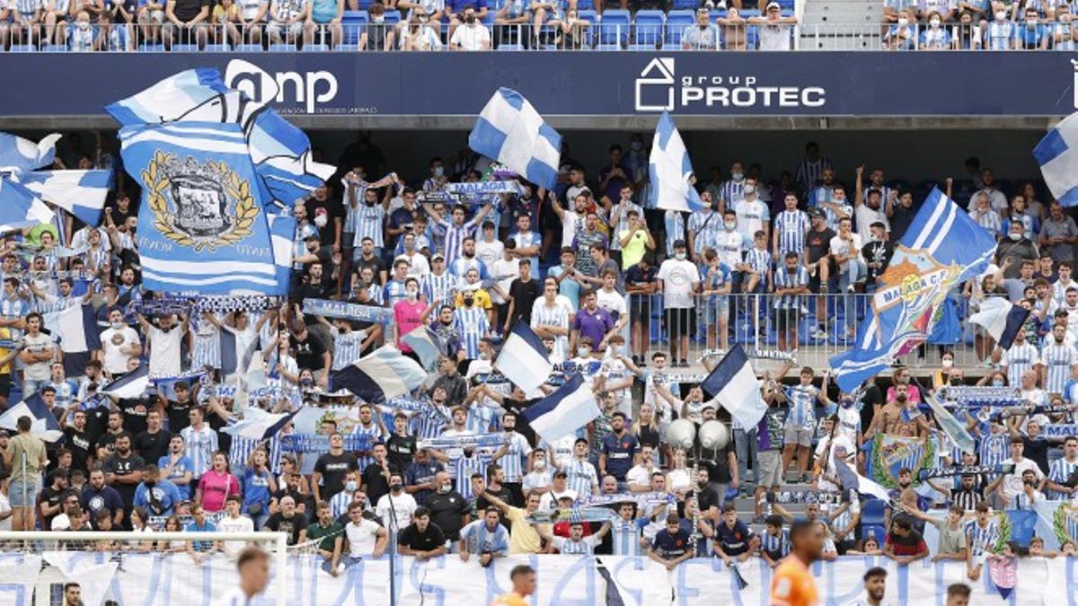 El público de Martiricos recupera paulatinamente las costumbres en día de partido
