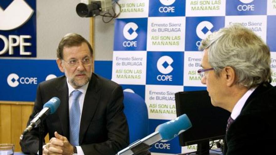 Mariano Rajoy, durante una entrevista en la COPE con Sáenz de Buruaga.