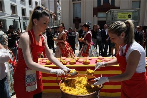 Más de 7000 'cassoletes' en el día de les Calderes de Almassora