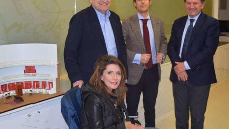 Yolanda Vidal, con Juan García-Conde, Cuesta y Rodríguez-Ovejero.