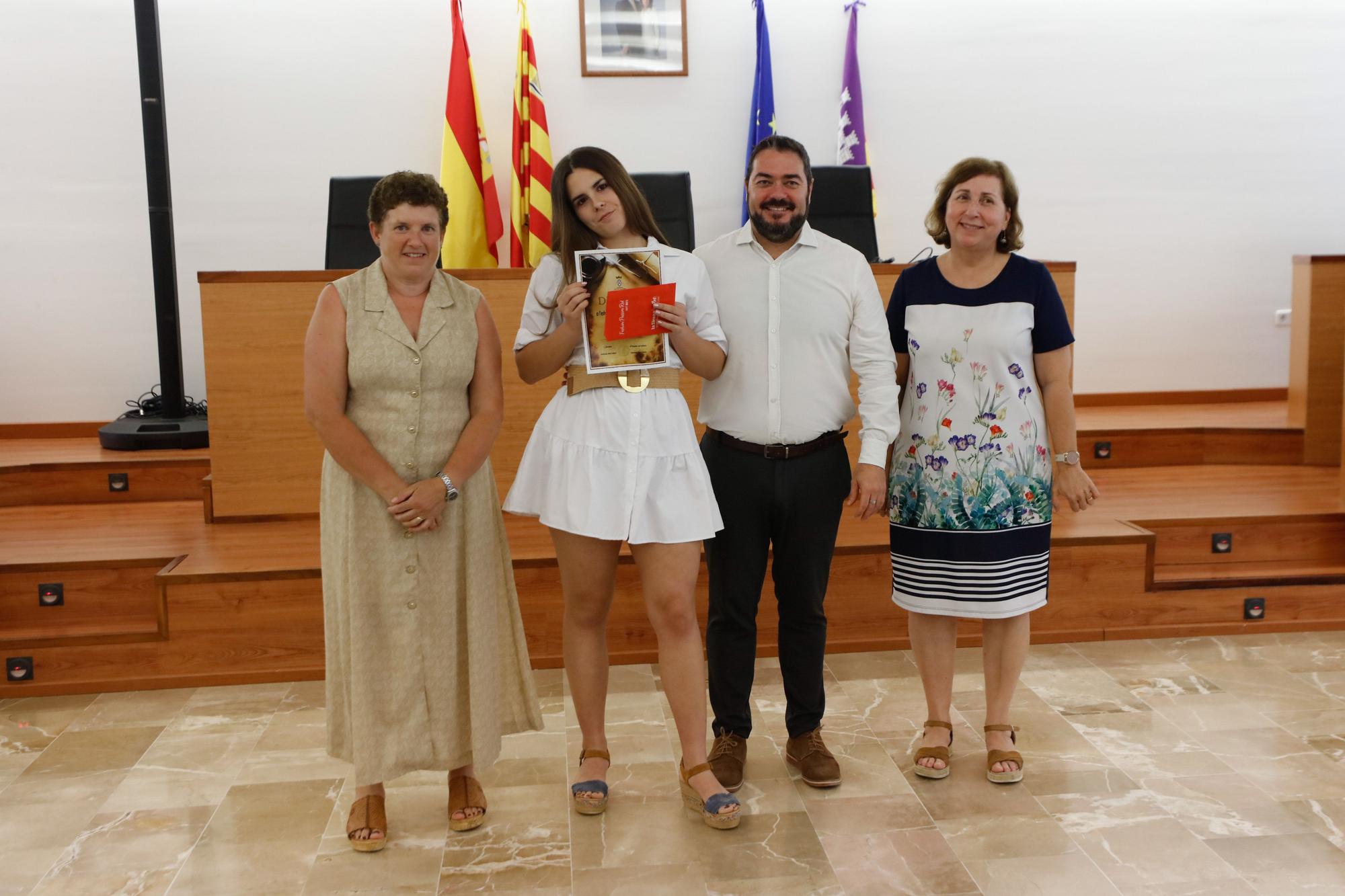 Sant Joan premia a sus mejores estudiantes