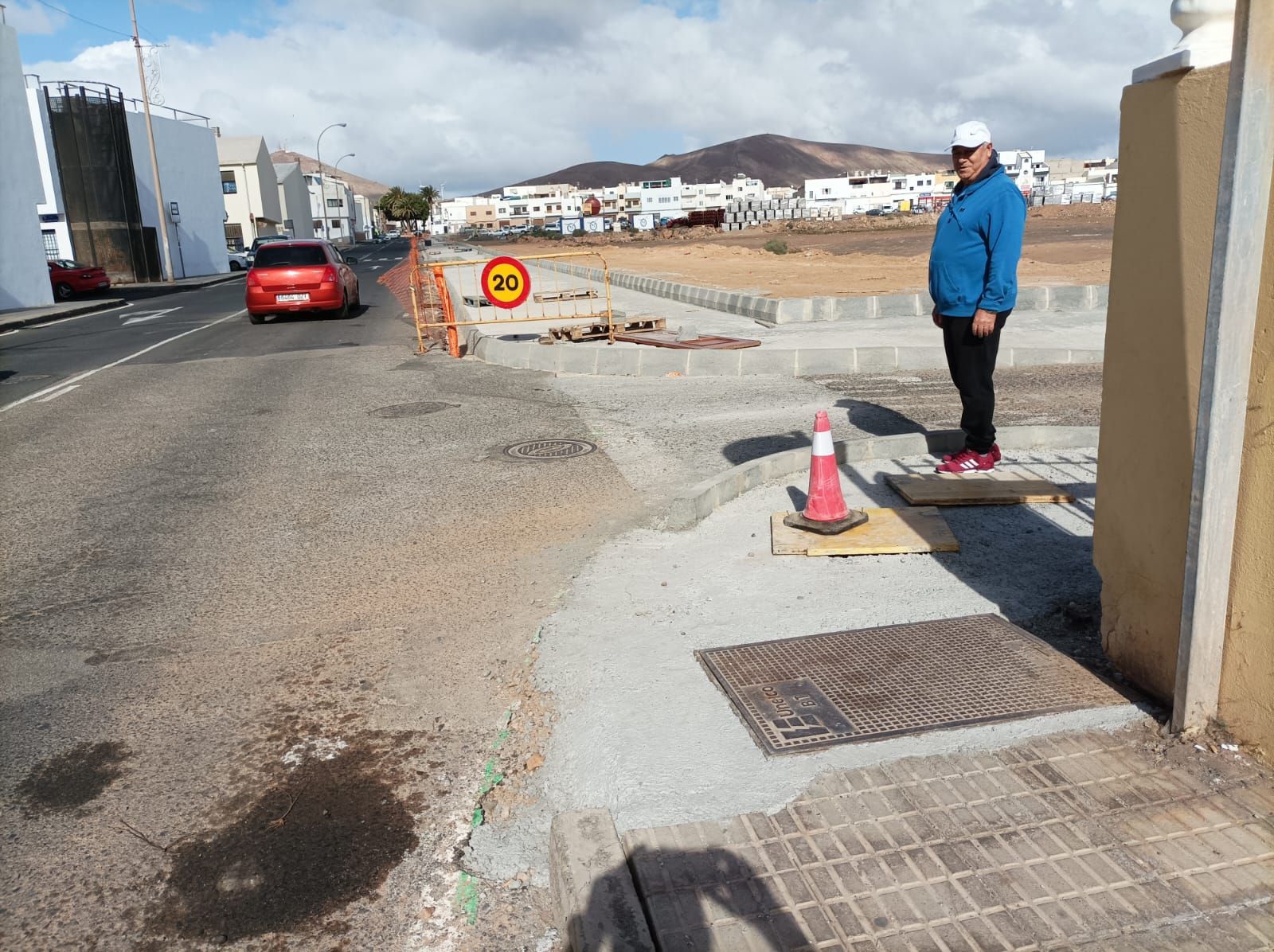 Los comerciantes de Argana Alta denuncian la eliminación de aparcamientos por las obras de la calle Tenderete