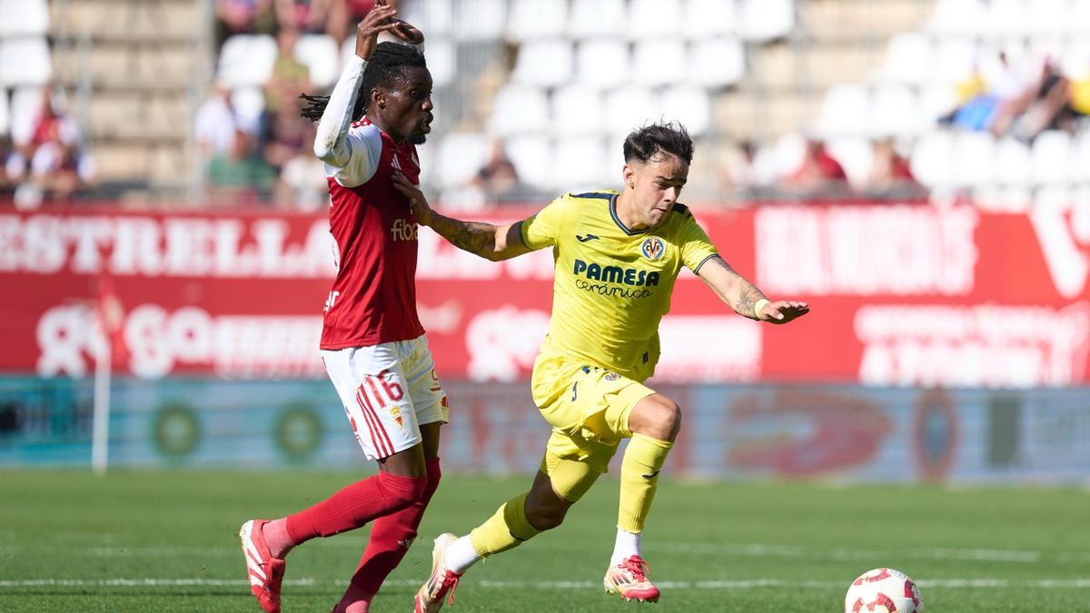 Víctor Valverde estuvo sensacional, muy activo, pero falló dos goles muy claros.
