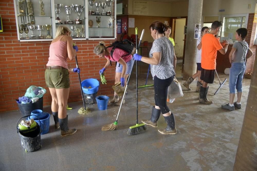 Los Alcázares recibe la solidaridad de cientos de personas