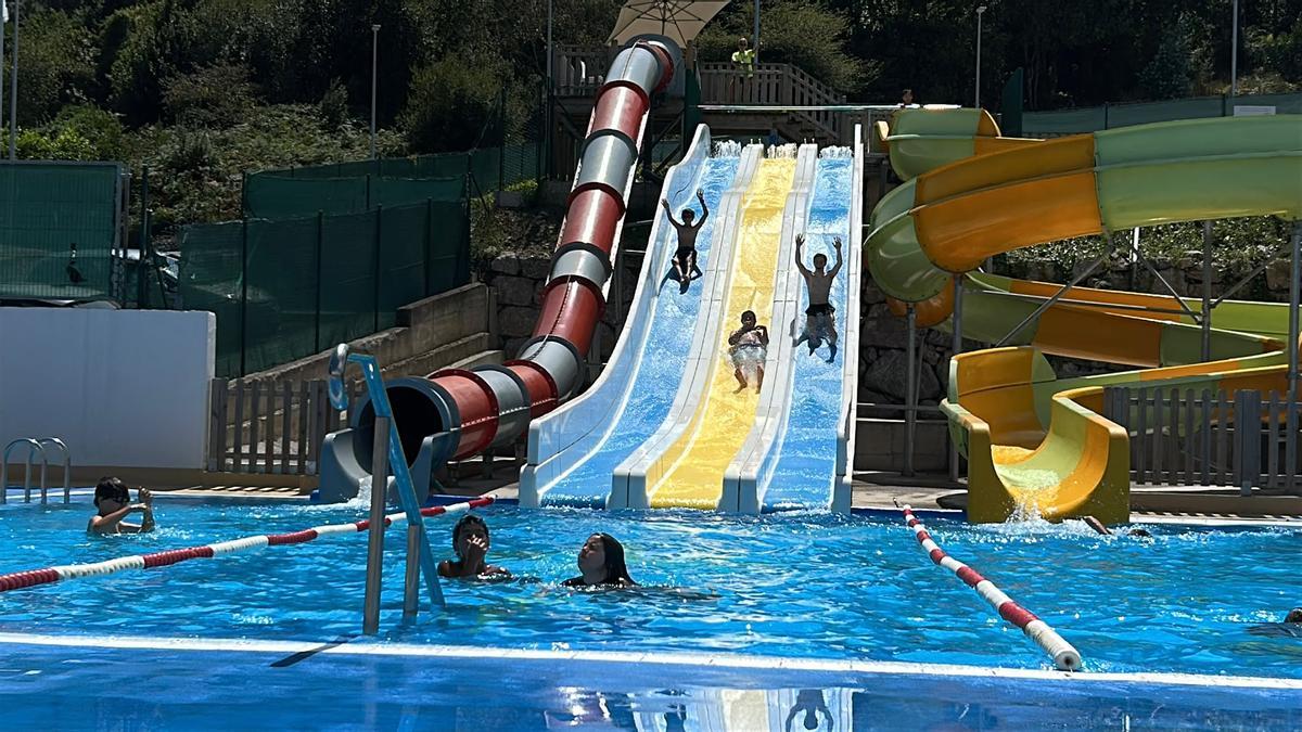 EN IMÁGENES: Asturianos y turistas disfrutan de una jornada en el parque acuático de Corvera EN IMÁGENES: Asturianos y turistas disfrutan de una jornada en el parque acuático de Corvera