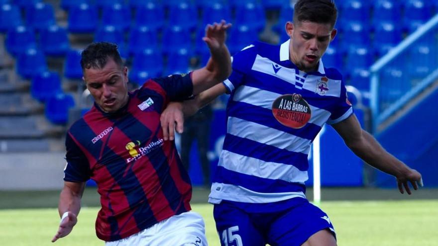 Airam Cabrera, junto a Montero, el pasado domingo en Riazor.