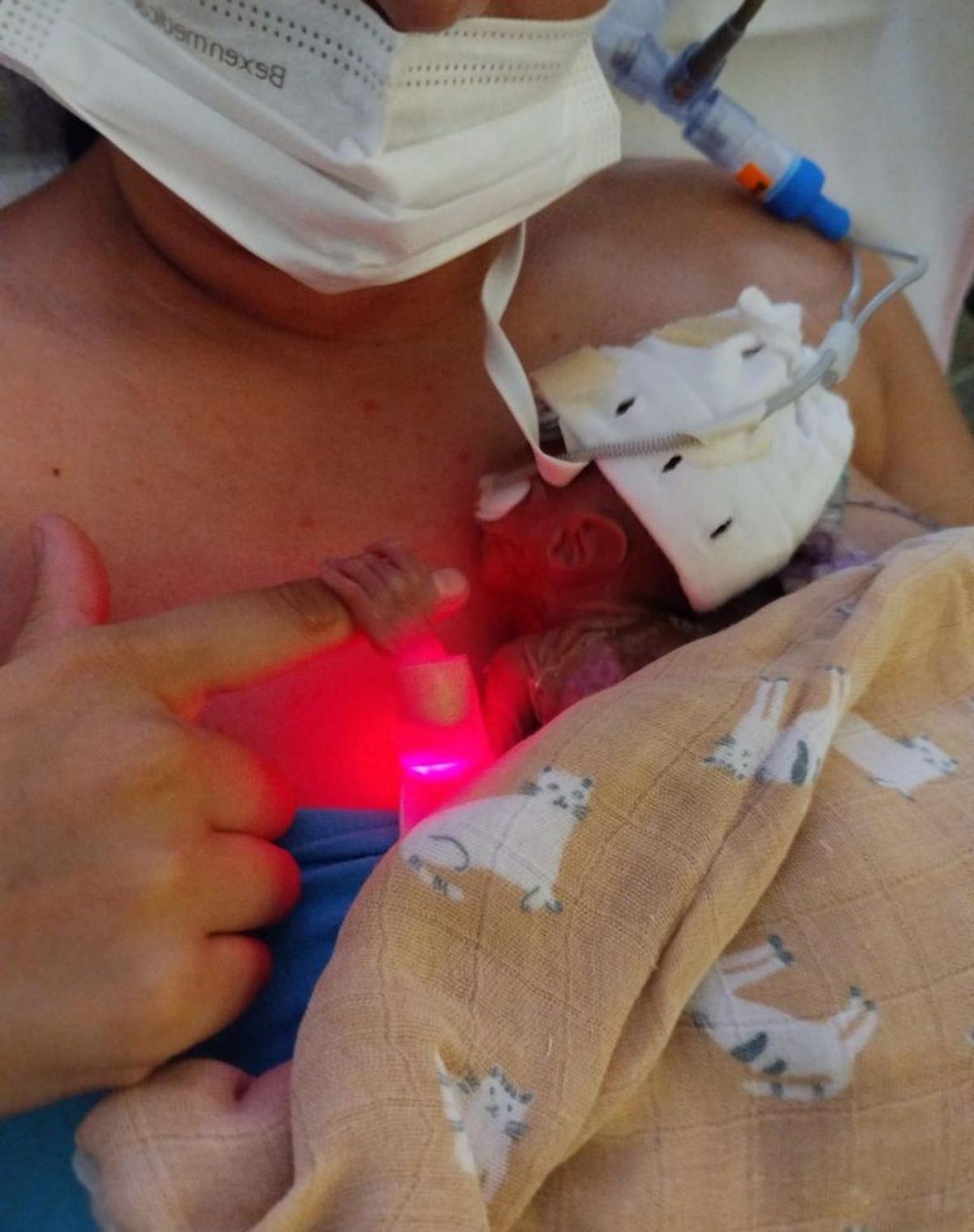 Primera foto de Abraham Giménez Gabarre tras salir del hospital.
|  Iñaki Abella