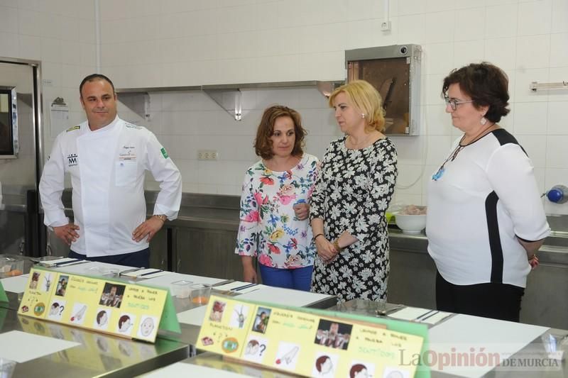 El chef Ángel León imparte en Murcia un taller de cocina para niños con autismo