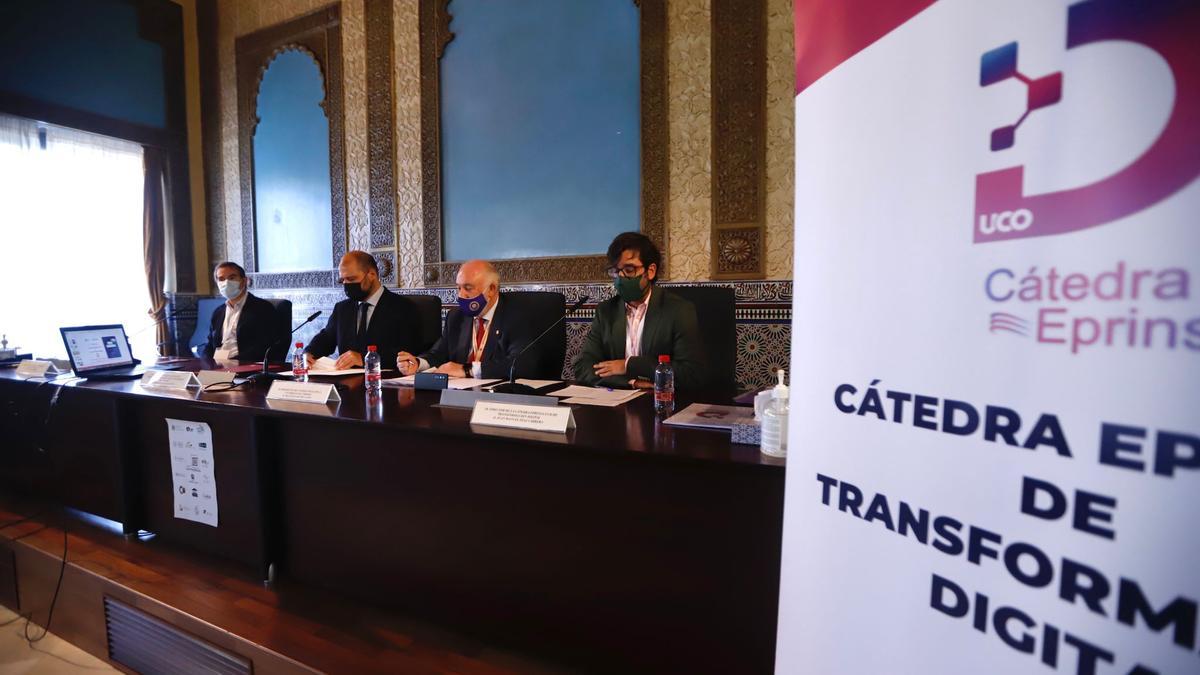 Ramón González, Enrique Quesada, Francisco Muñoz y Juan Manuel Díaz en el foro de ciberseguridad.