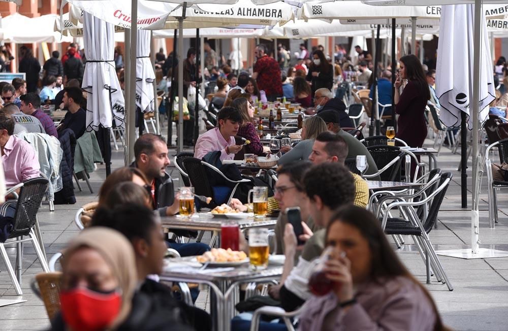 Sábado de comercio y terrazas tras la reapertura