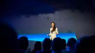 Esmeralda Gómez, experta en finanzas, alerta: «Con la foto de tu DNI pueden contratar préstamos a tu nombre»