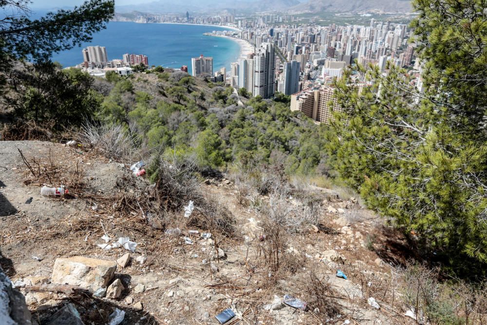 Basura y pintadas en Benidorm