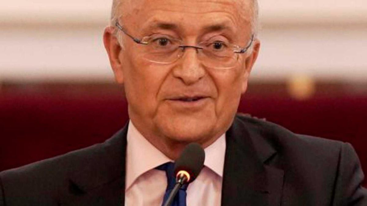 Vicente Magro.