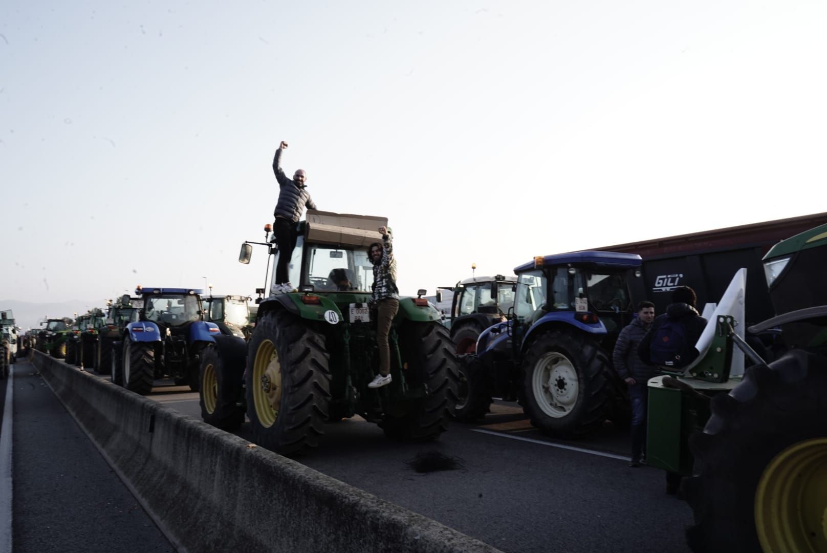 Així s'ha despertat el tall de la C-16 com a protesta dels pagesos de la Catalunya central