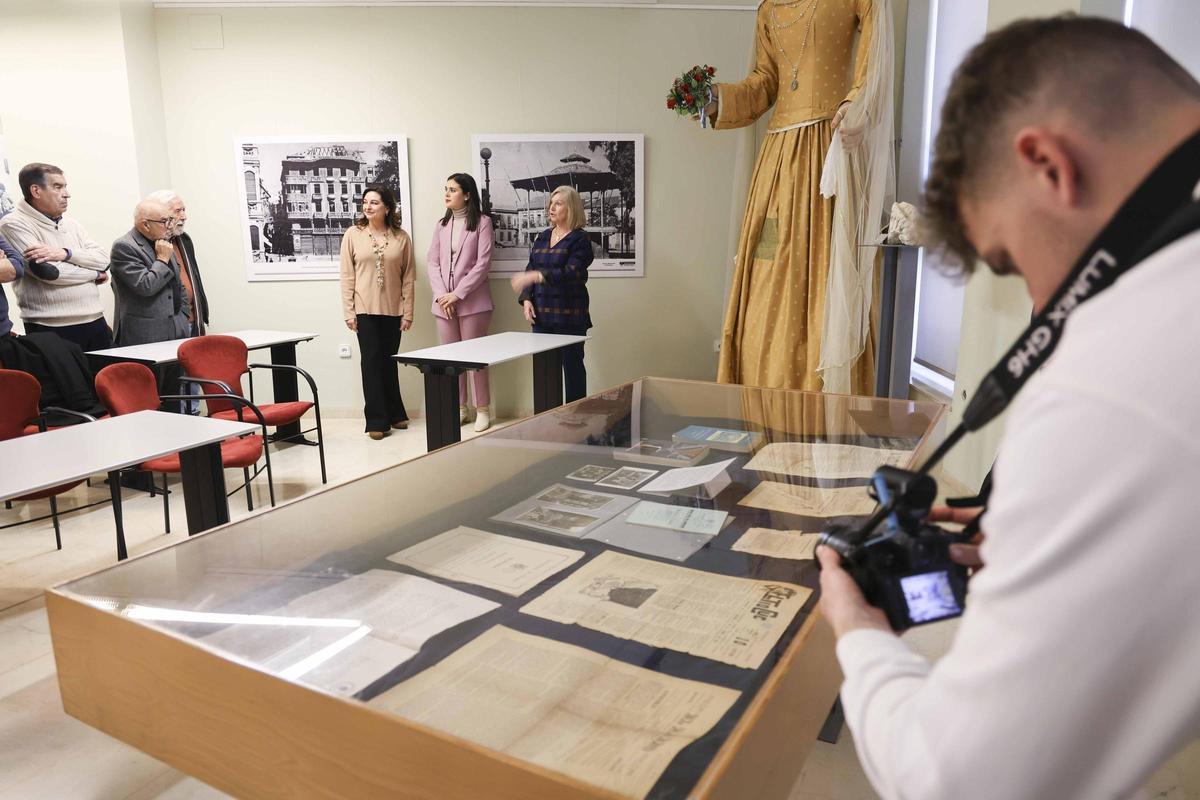 El Archivo Municipal inaugura la exposición "120 años de Periodismo en Alicante" en colaboración con la APPA. El Archivo Municipal inaugura la exposición "120 años de Periodismo en Alicante" en colaboración con la APPA.