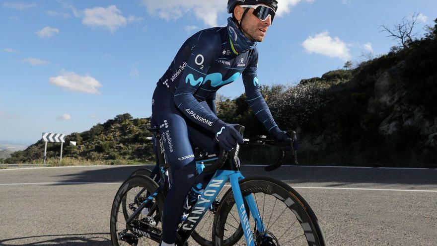 Alejandro Valverde brilla en la etapa de la Volta a Valencia pese a pinchar a 5 kilómetros de meta