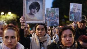 Manifestación celebrada este sábado en València contra el presidente de la Generalitat, Carlos Mazón, por su nefasta gestión de la dana del pasado 29 de octubre, en la que han participado miles de personas. EFE/Manuel Bruque