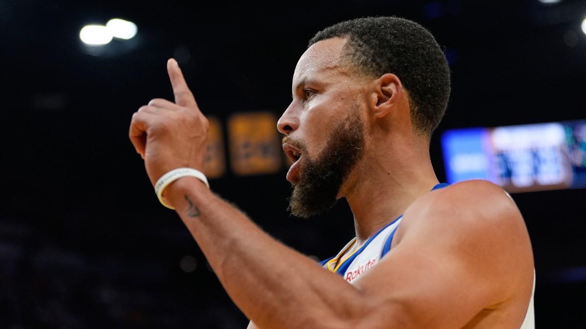 Stephen Curry, clave en la victoria de los Warriors