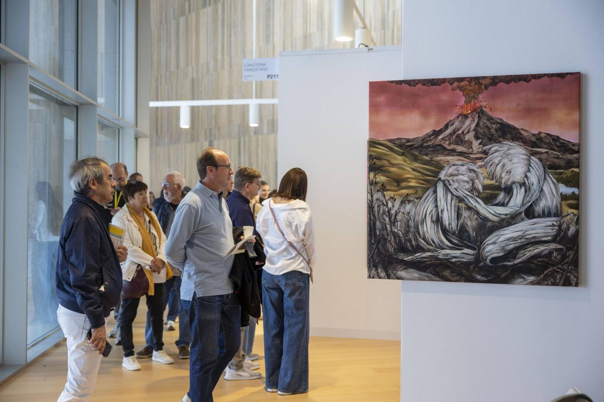 La feria Art Cologne Palma ha cerrado puertas en el palacio de congresos y ha registrado una gran afluencia de visitantes este domingo, en el que la entrada era gratuita para los residentes.